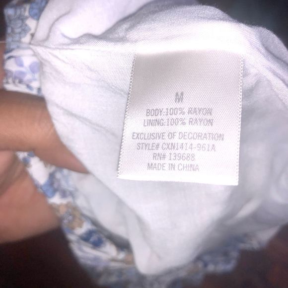 Alya White and Blue Floral Ruffle Shorts Size Medium - Picture 4 of 7